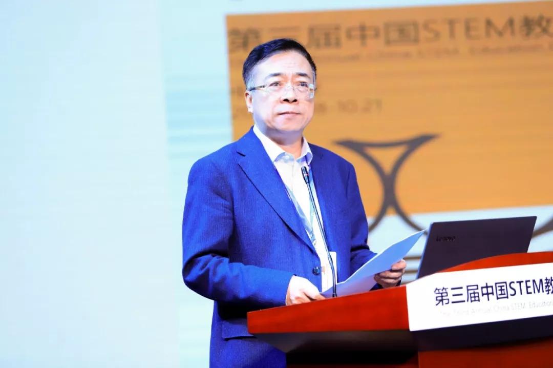 想了解中国STEM教育发展，这些顶级专家的观点不可不看！ 