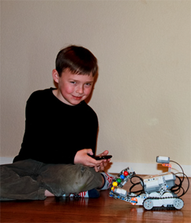 App Inventor 编程实例及指南-第12章 遥控机器人