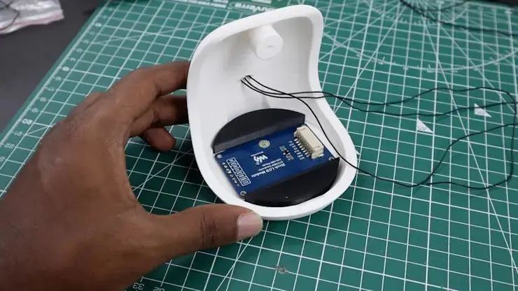 Emo：基于树莓派 4B DIY 能笑会动的桌面机器人