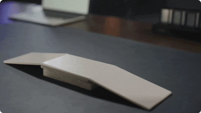 全球首款桌面级树莓派双轮足机器人问世！哈工大创业团队出品
