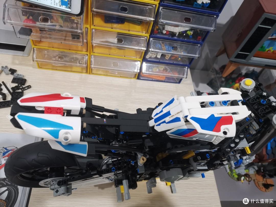 LEGO 机械组系列 42130 宝马摩托车M1000RR 最还原摩托车 评测