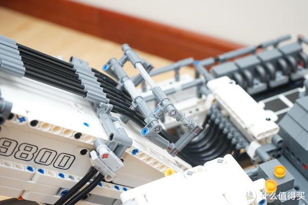 乐高机械组42100 利勃海尔R 9800挖掘机