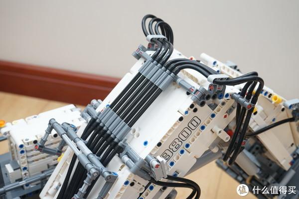 乐高机械组42100 利勃海尔R 9800挖掘机