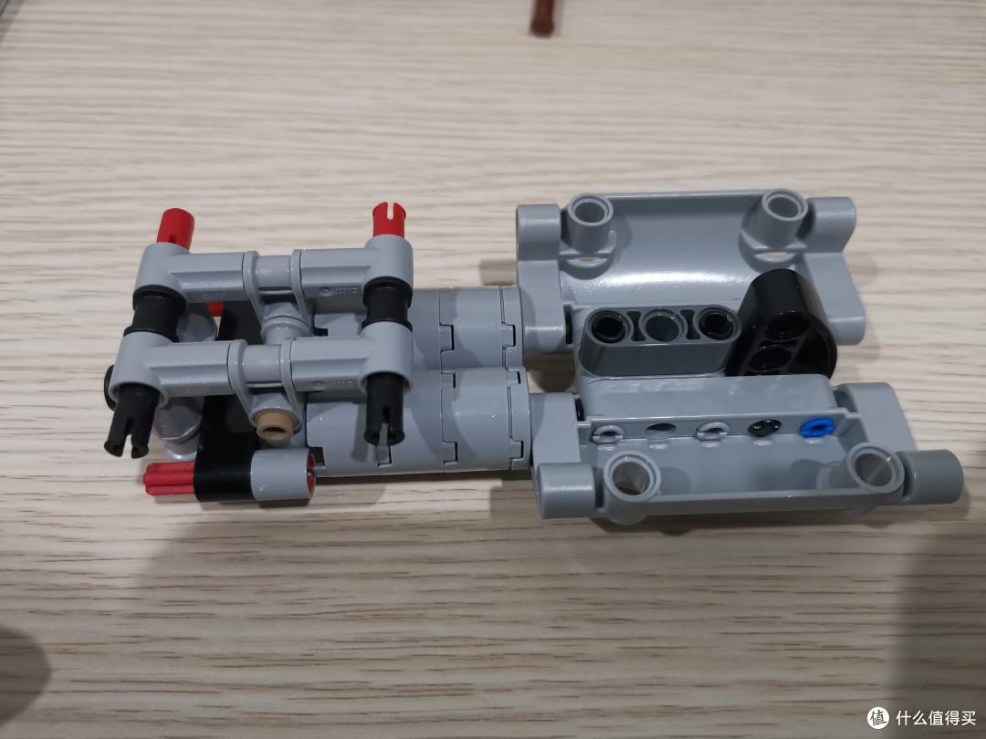 LEGO 机械组系列 42130 宝马摩托车M1000RR 最还原摩托车 评测