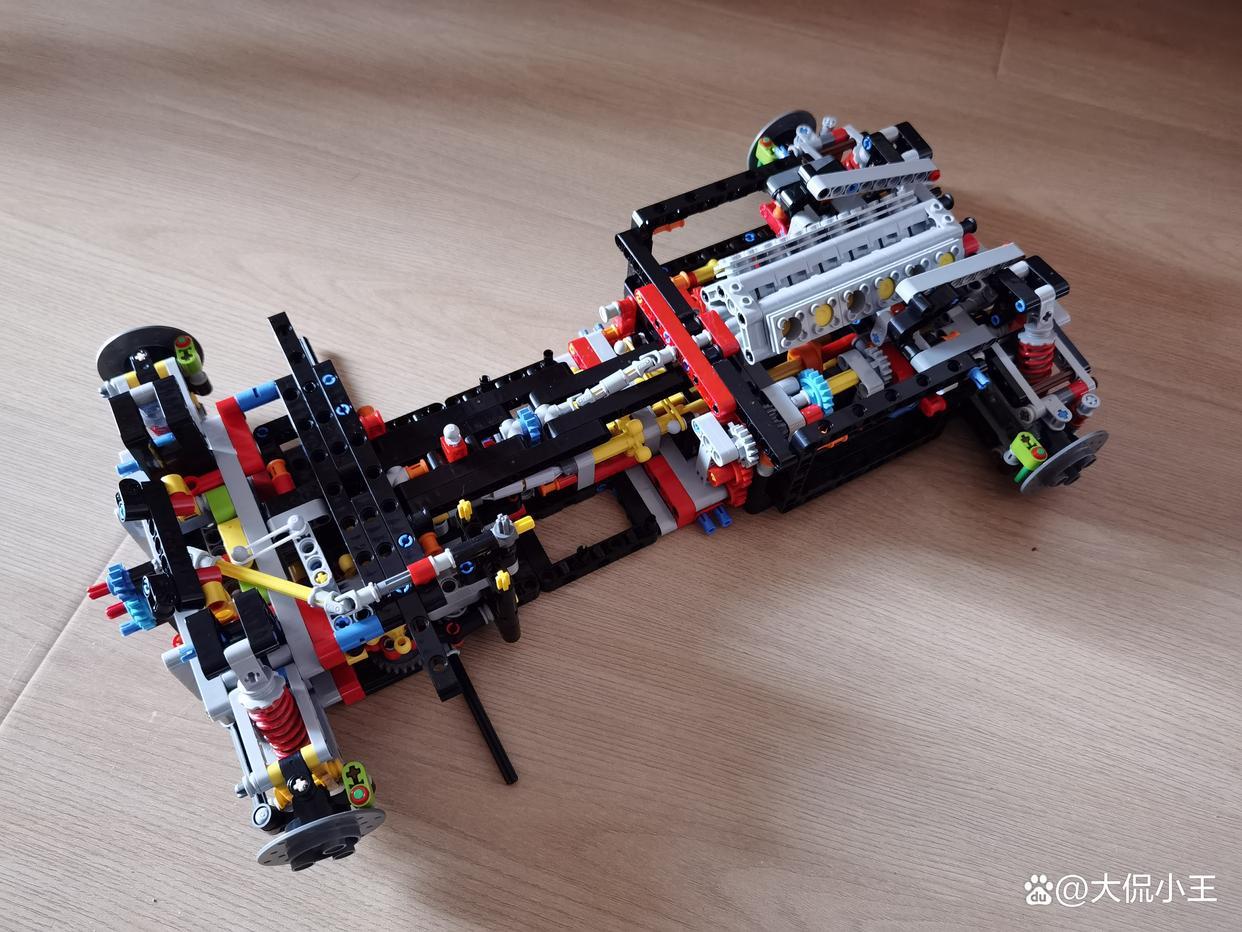 乐高机械组42143法拉利Daytona SP3测评