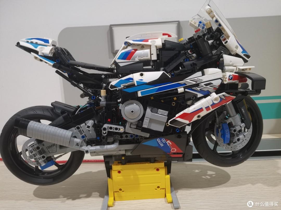 LEGO 机械组系列 42130 宝马摩托车M1000RR 最还原摩托车 评测
