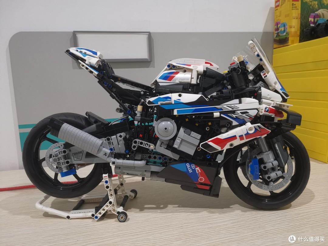 LEGO 机械组系列 42130 宝马摩托车M1000RR 最还原摩托车 评测