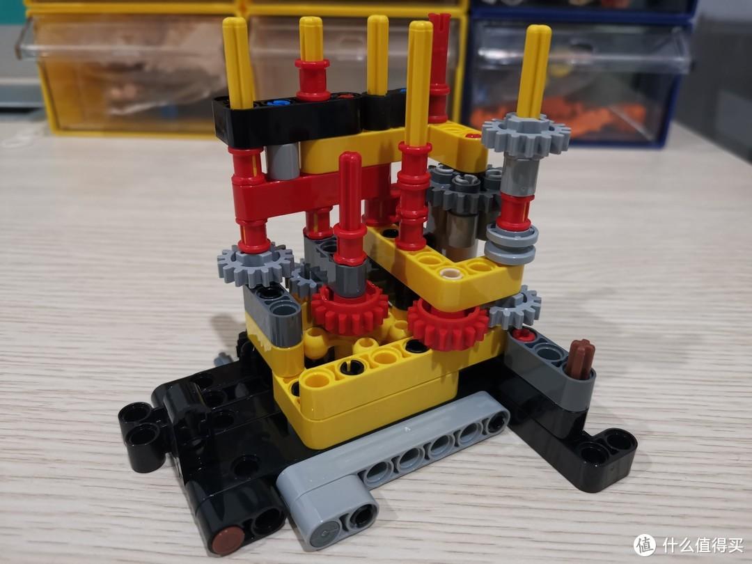 LEGO 机械组系列 42130 宝马摩托车M1000RR 最还原摩托车 评测