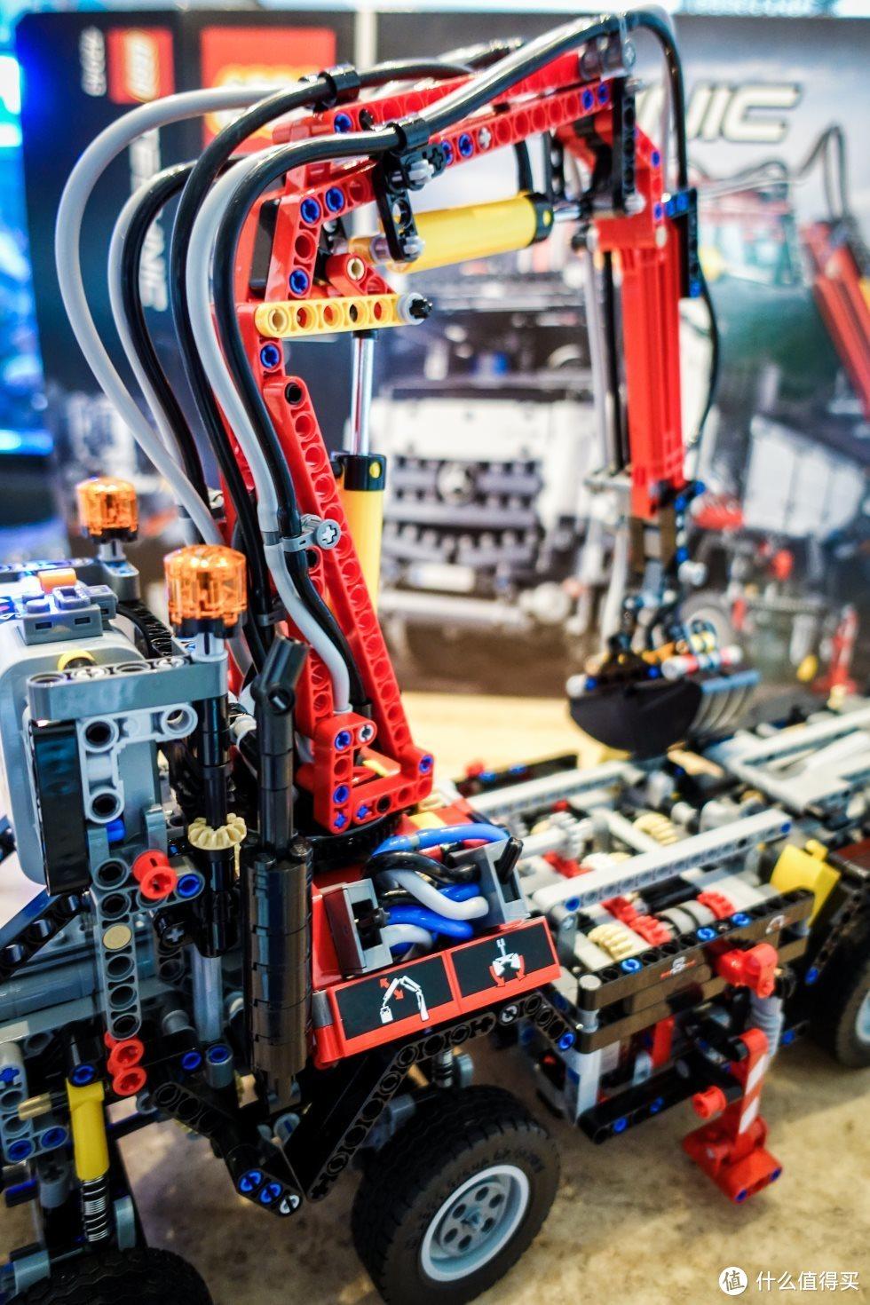 乐高科技组42043【奔驰卡车】百图超详细评测