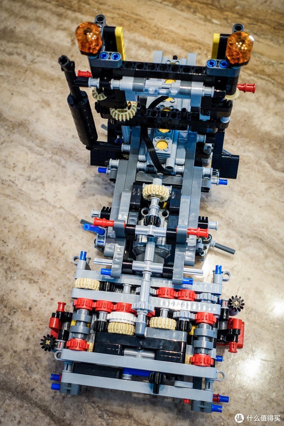 乐高科技组42043【奔驰卡车】百图超详细评测