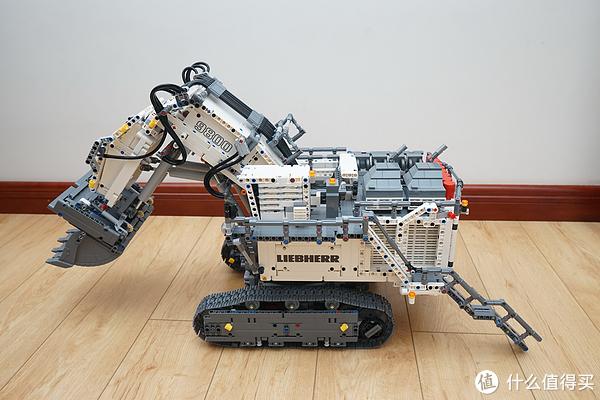 乐高机械组42100 利勃海尔R 9800挖掘机