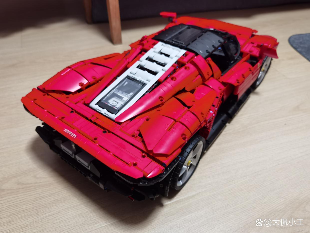 乐高机械组42143法拉利Daytona SP3测评