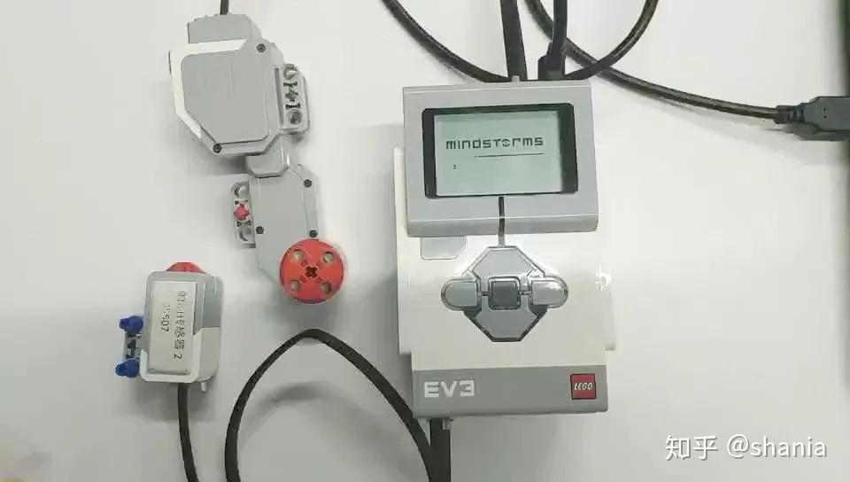 乐高EV3居然可以直接使用LabVIEW进行编程?