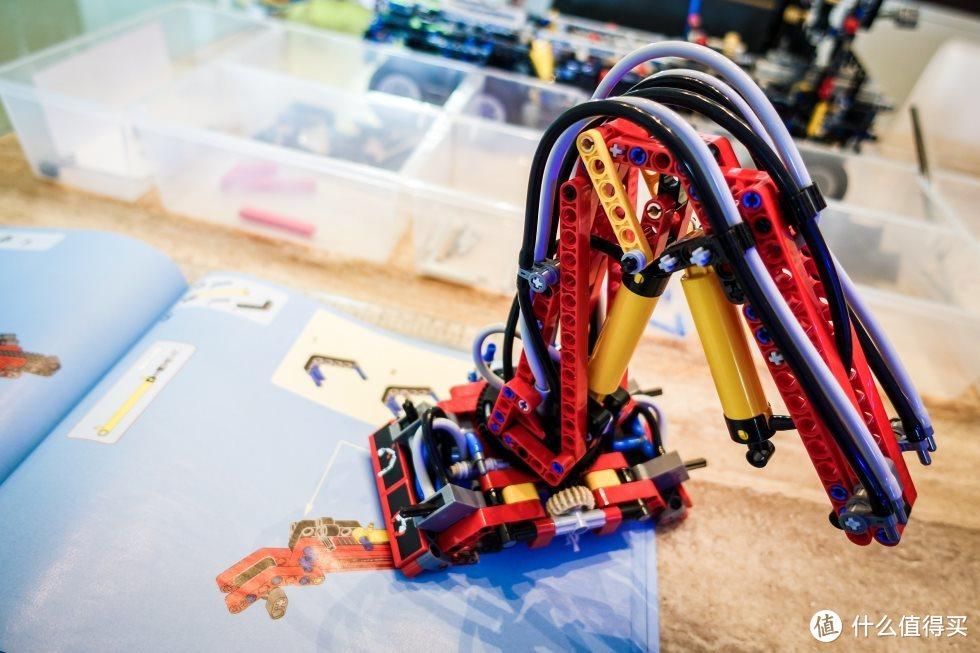 乐高科技组42043【奔驰卡车】百图超详细评测