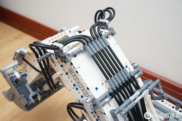 乐高机械组42100 利勃海尔R 9800挖掘机