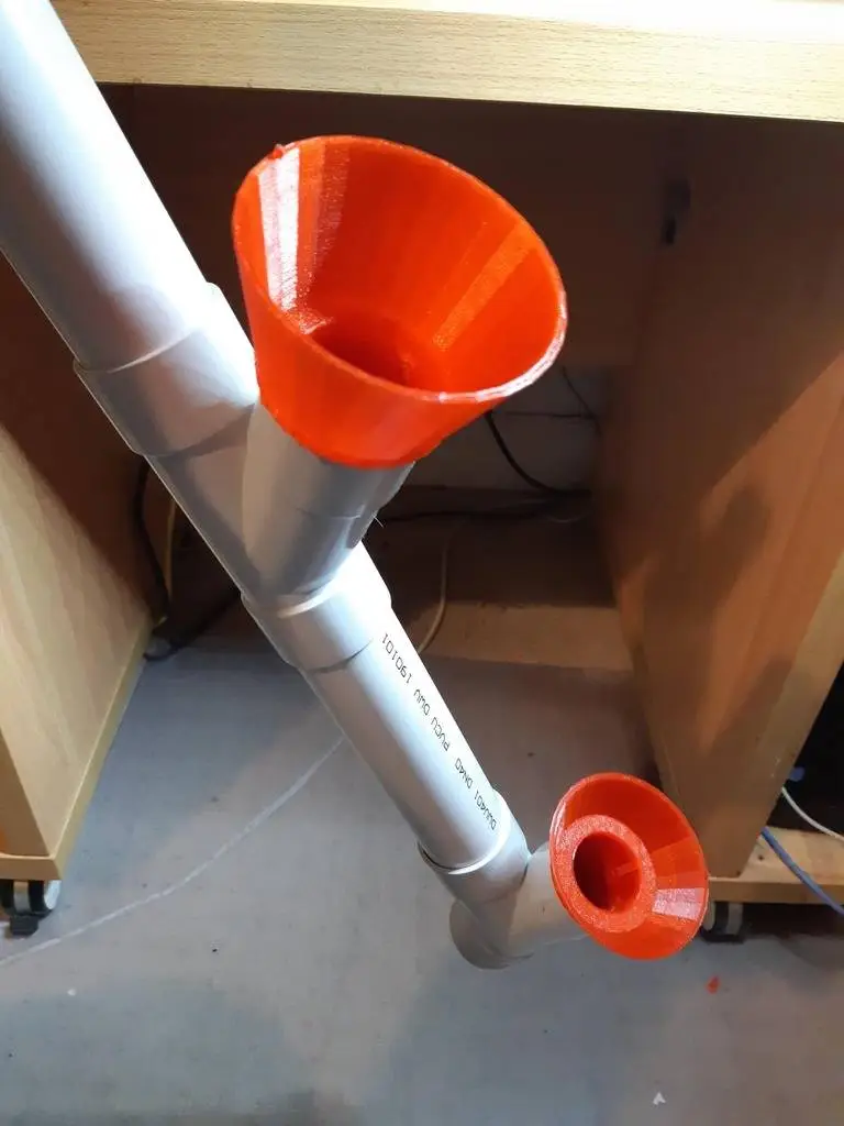 null 鱼菜共生系统,养鱼种菜俩不误,绿色且有生机