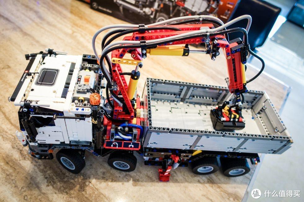 乐高科技组42043【奔驰卡车】百图超详细评测
