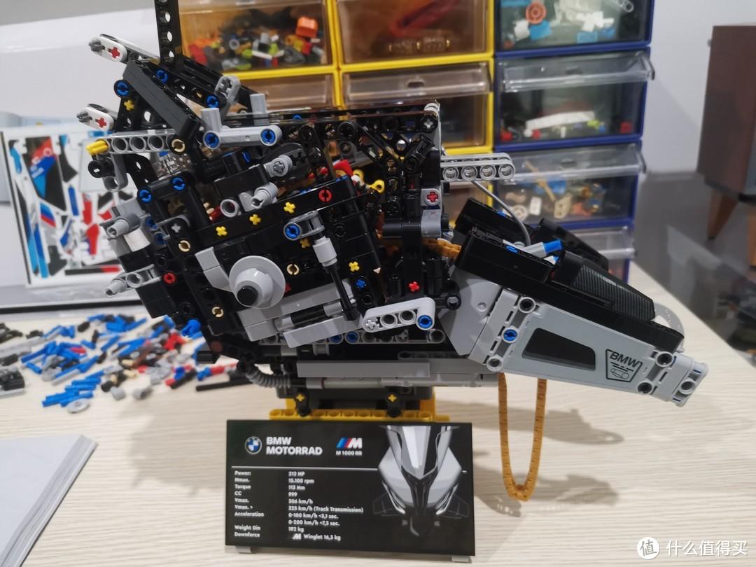 LEGO 机械组系列 42130 宝马摩托车M1000RR 最还原摩托车 评测