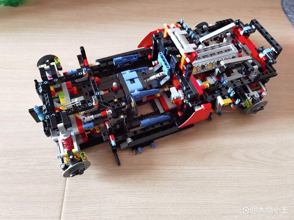 乐高机械组42143法拉利Daytona SP3测评