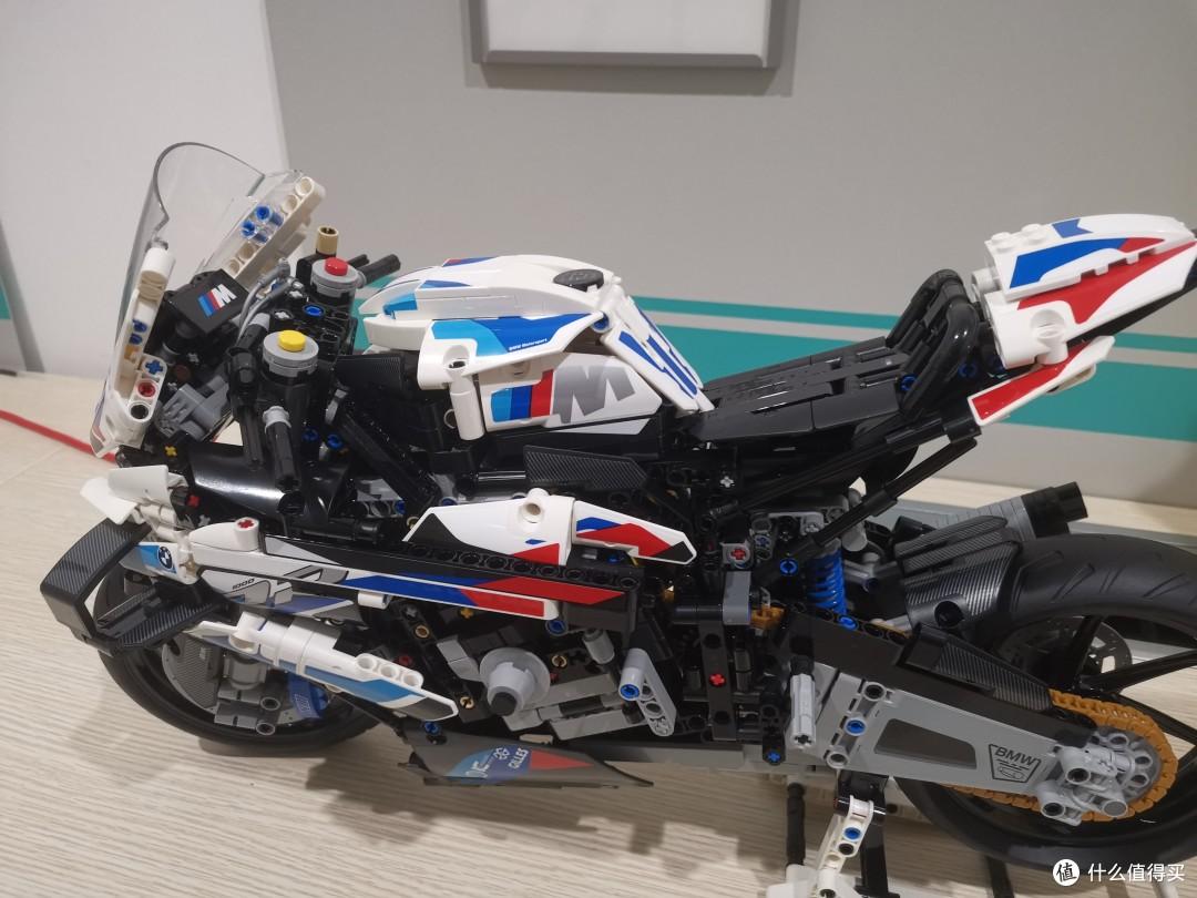 LEGO 机械组系列 42130 宝马摩托车M1000RR 最还原摩托车 评测