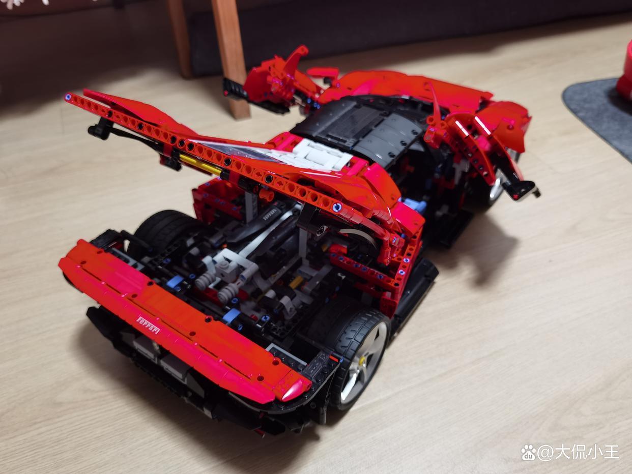 乐高机械组42143法拉利Daytona SP3测评