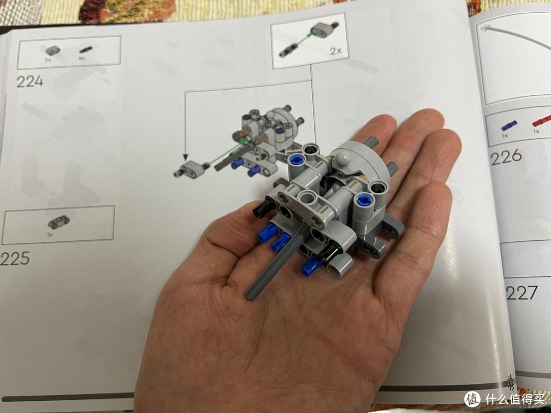 第一人称带你沉浸组装乐高42146利勃海尔吊车!