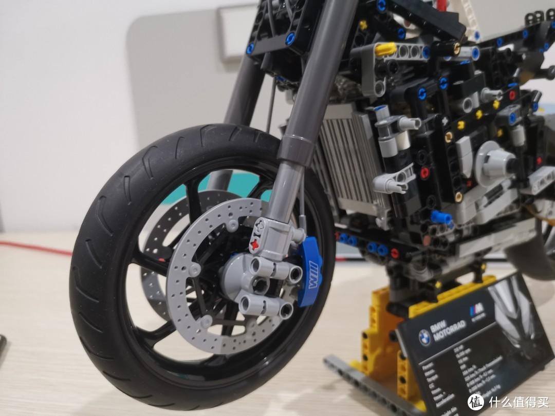 LEGO 机械组系列 42130 宝马摩托车M1000RR 最还原摩托车 评测