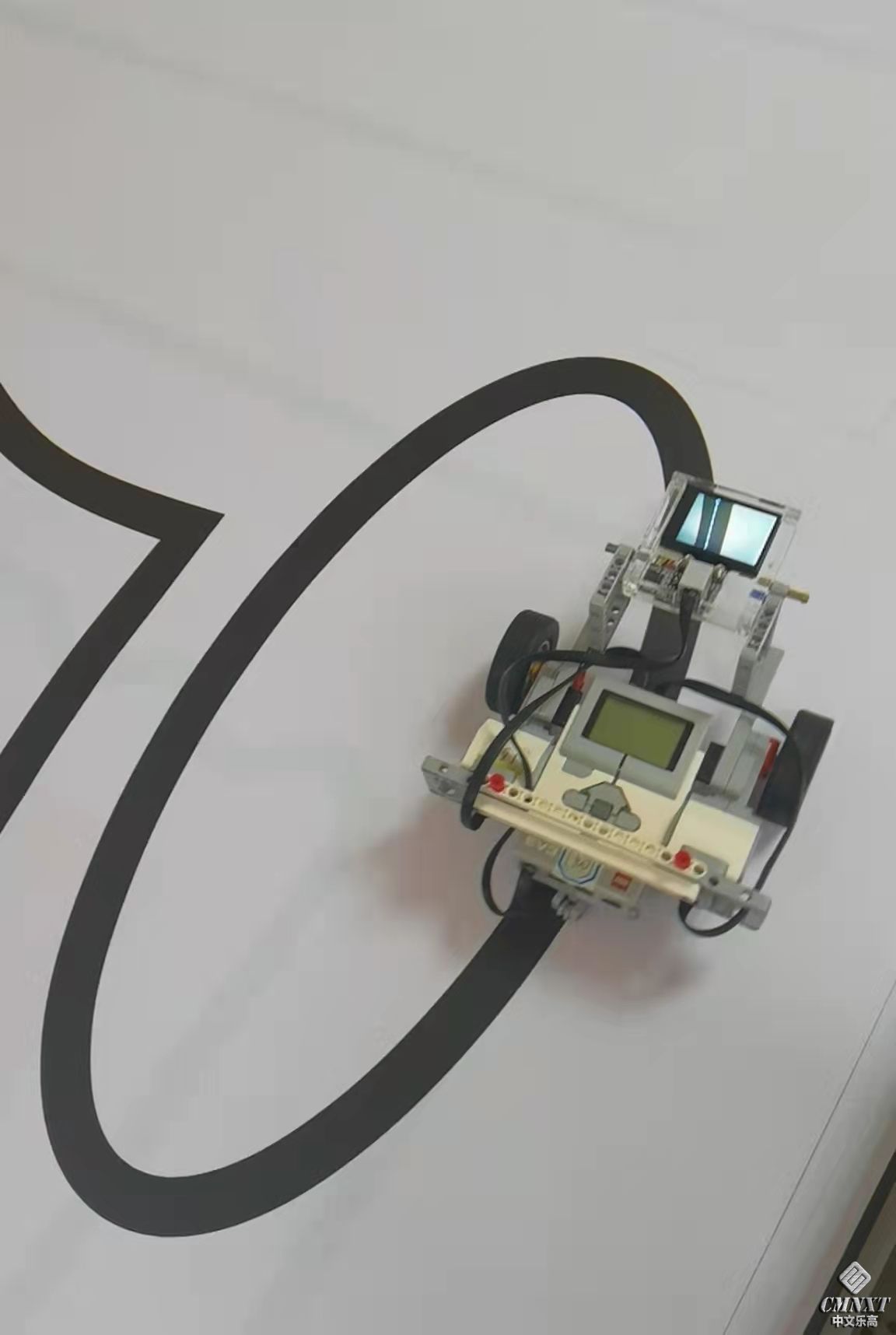 乐高EV3的AI摄像头传感器视觉巡线功能效果评测