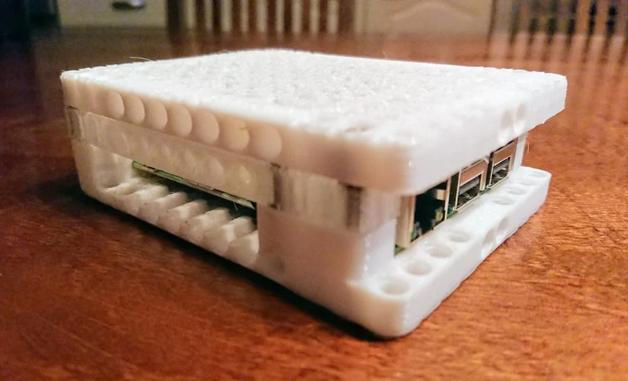 Raspberry Pi 4 乐高科技外壳