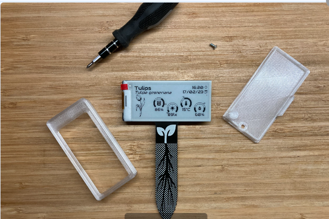 带电子纸显示屏的智能植物监控(Smart Plant)