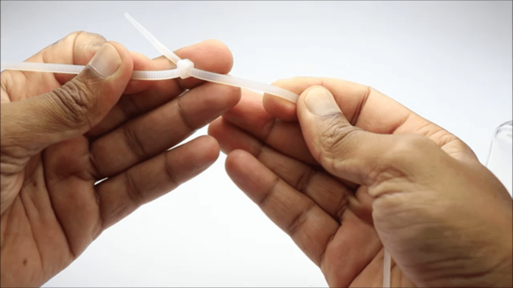 简易自动喂鱼器